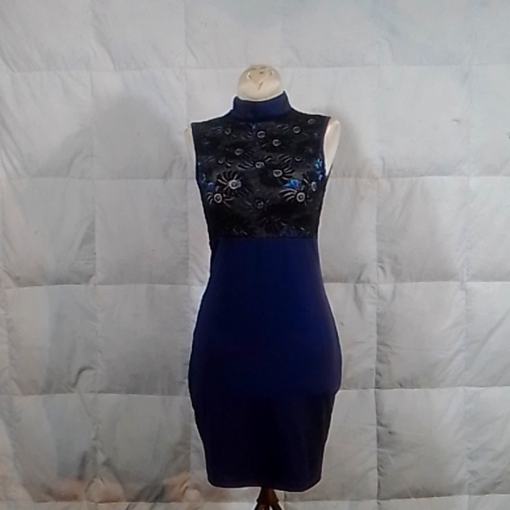 Becky & Max sleeveless cocktail dress